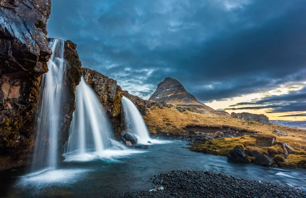 Les cascades de Kirkjufell à l'automne