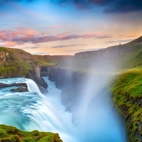 Les chutes de Gullfoss depuis un des promontoires