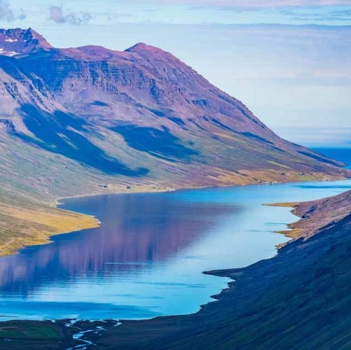 Paysage des fjords de l'Est