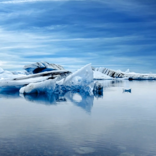 Vue panoramique sur le lagon du Jokulsarlon