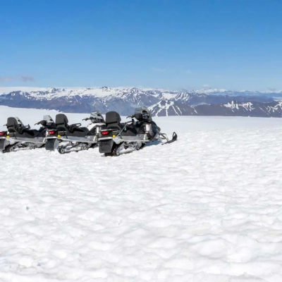 Motoneige sur le Vatnajökull
