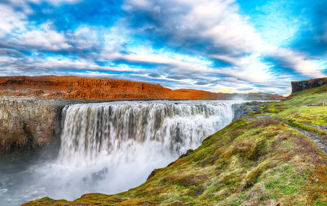 L'impressionnante cascade de Dettifoss au Nord-Est de l'Islande