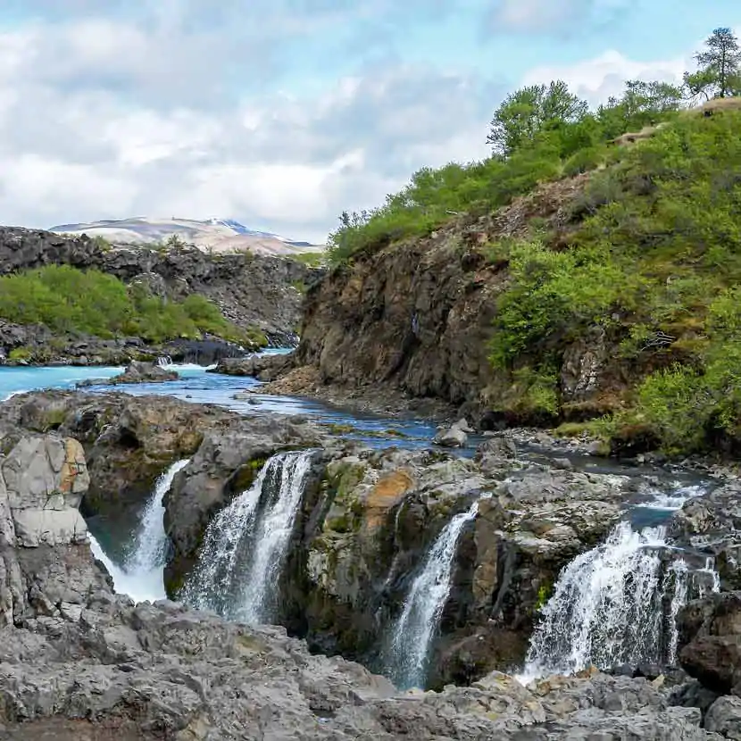 La cascade de Barnafoss en Islande